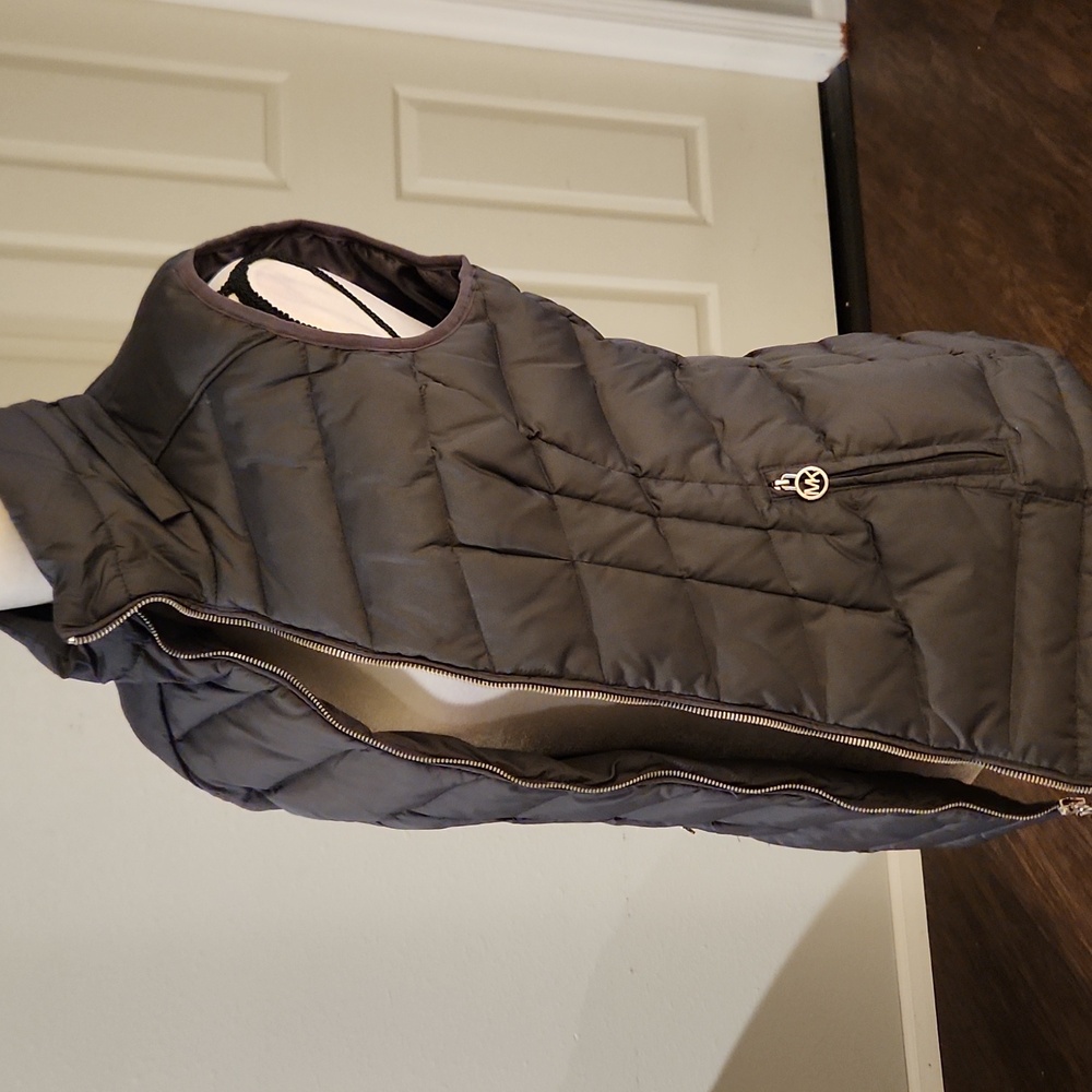 NWOT Michael Kors Puffer Vest - Picture 2 of 6